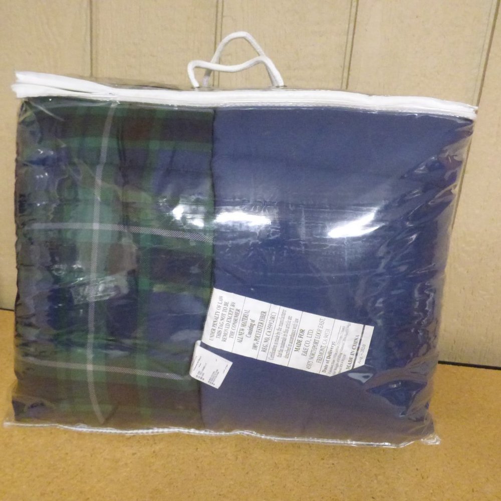 Martha Stewart  Reversible Plaid King Comforter - Picture 3 of 5